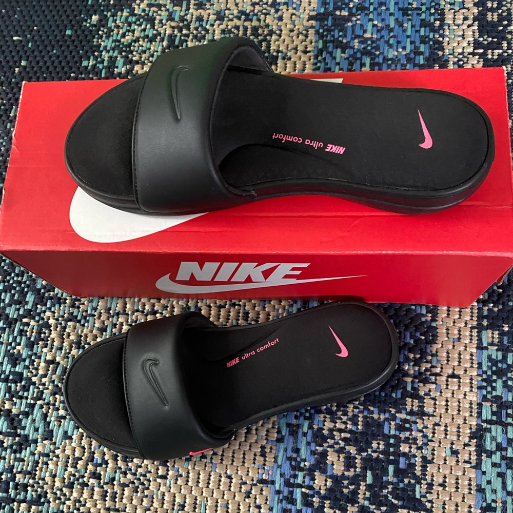 Women Nike Ultra Comfort Slide